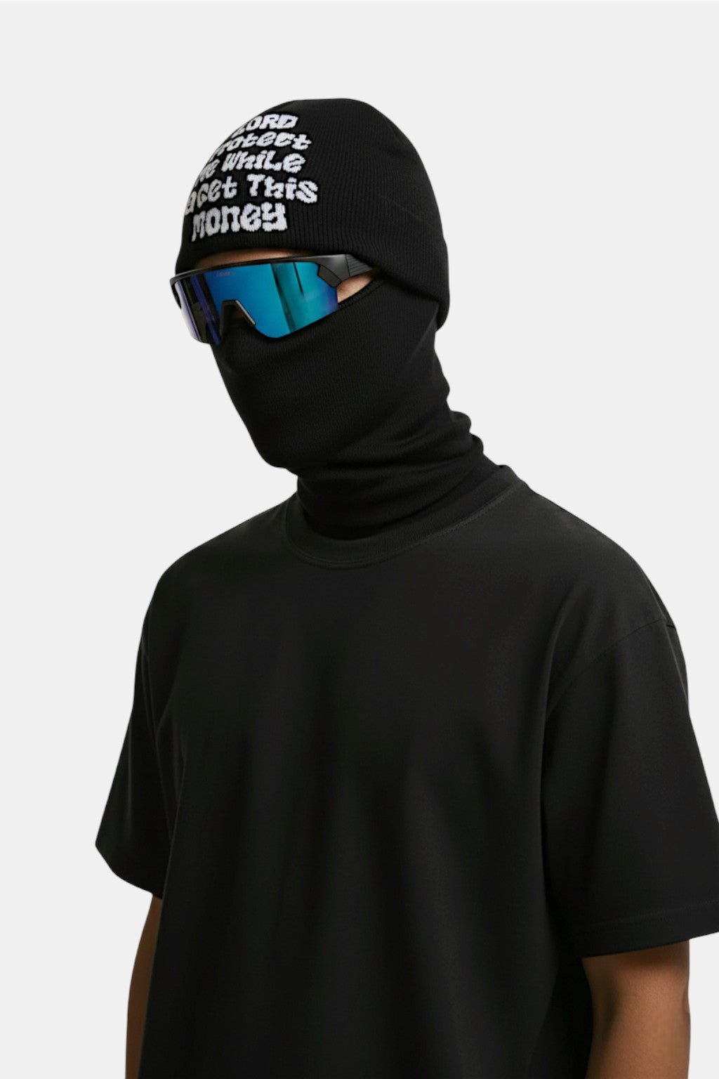 Bonnet aesthetic - y2k streetwear