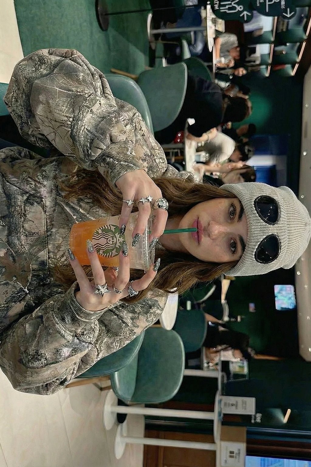 Bonnet Lunette - y2k streetwear