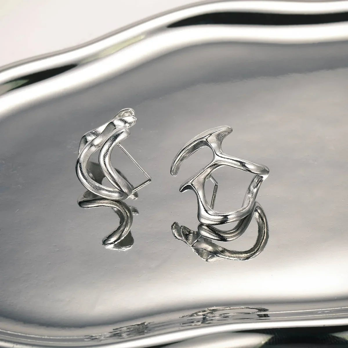 Boucle d'oreilles abstraite - y2k streetwear