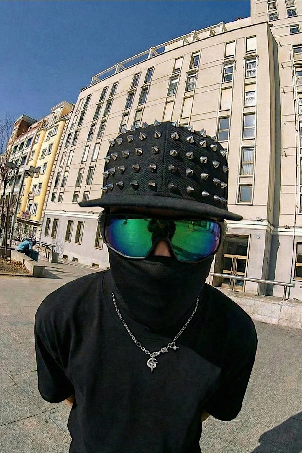 Casquette cloutée - y2k streetwear