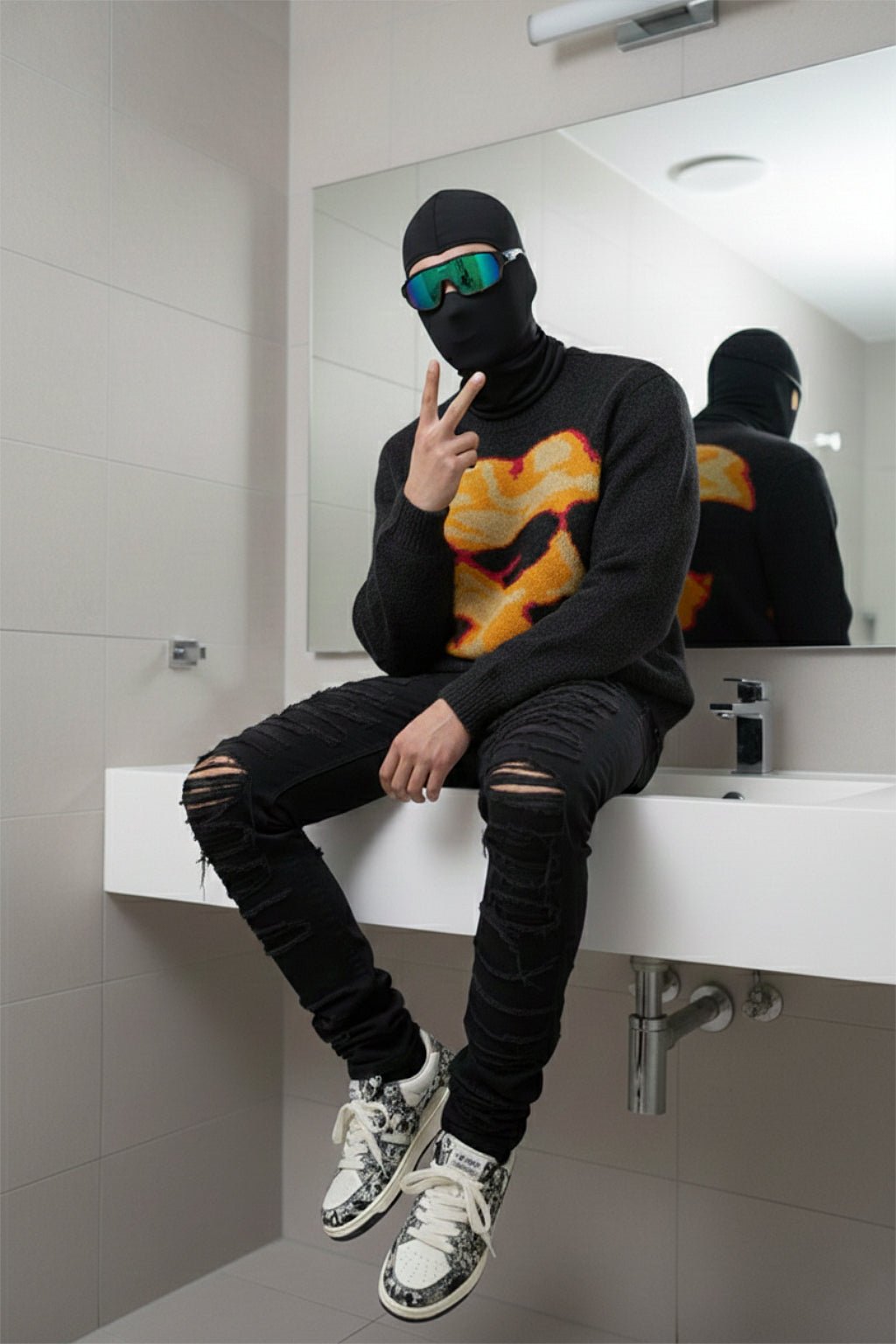 Distressed jeans - y2k streetwear