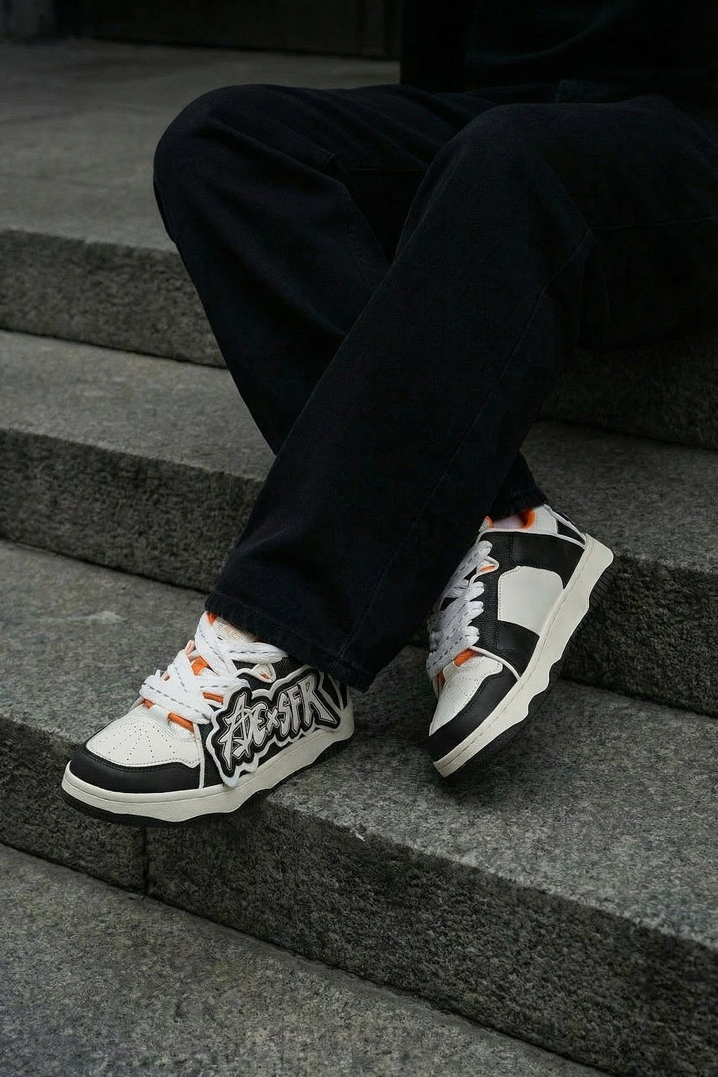 graffiti sneaker - y2k streetwear