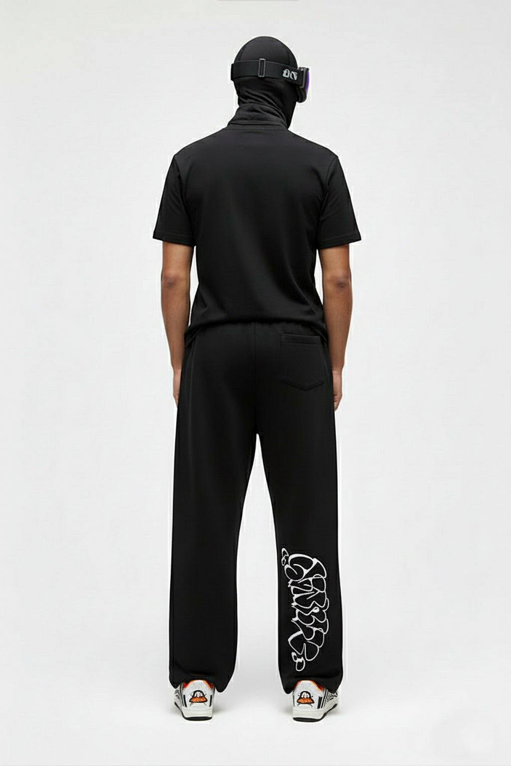 Jogging Graffiti - y2k streetwear