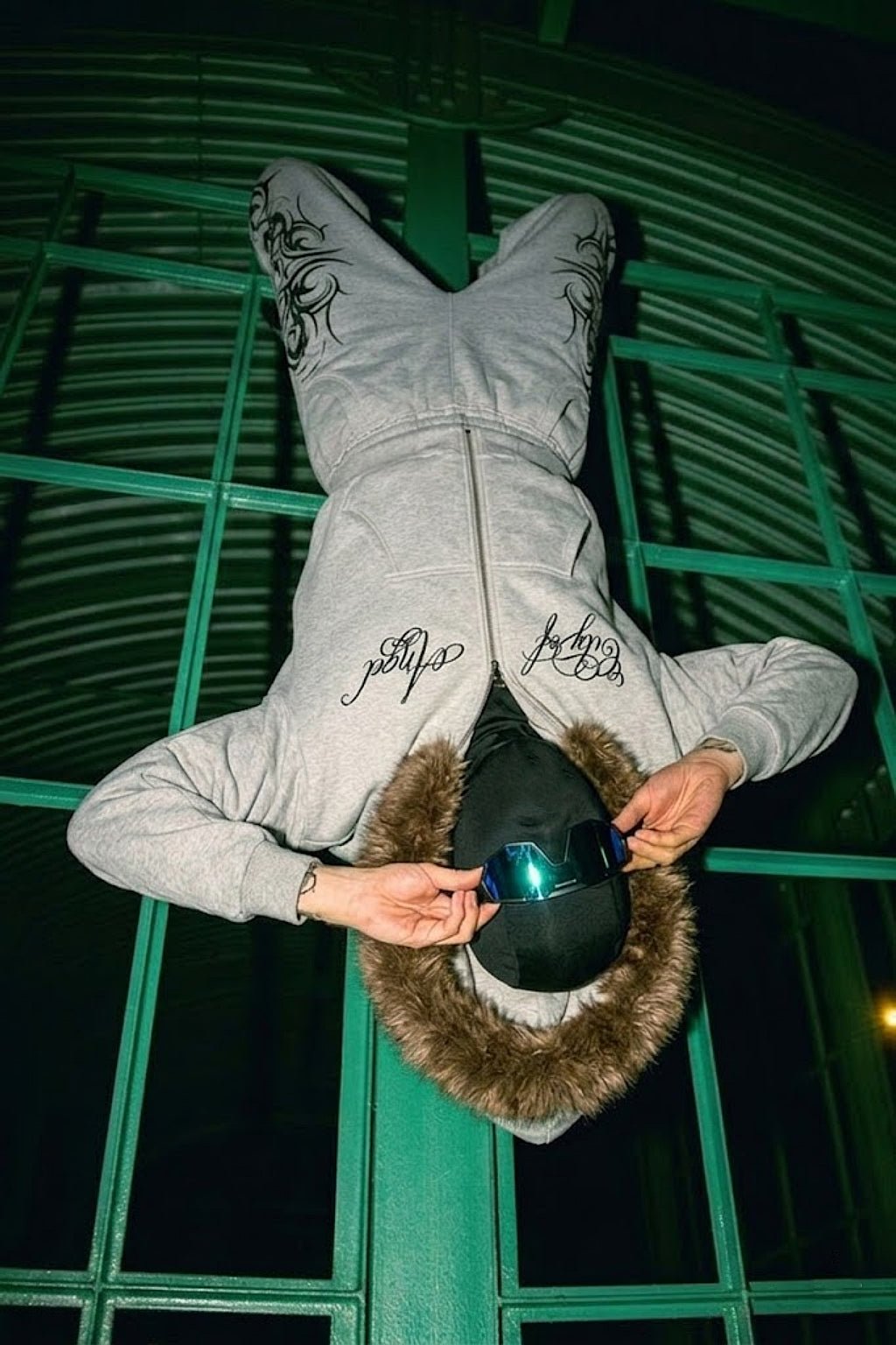 Veste fourrure calligraphie - y2k streetwear